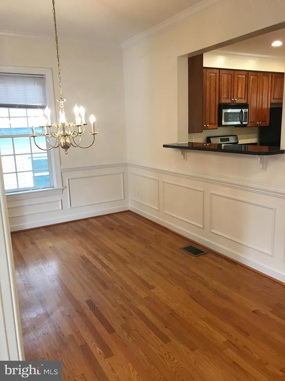 Building Photo - 5654 8th Rd N