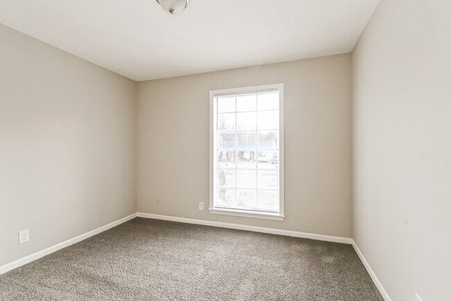 Building Photo - 4859 Gill Rd