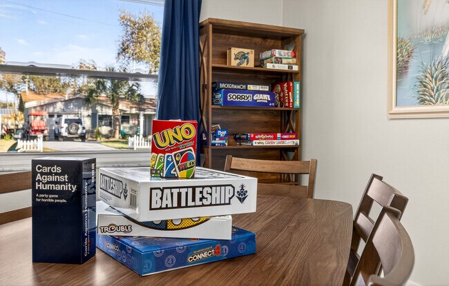 Building Photo - 1412 Gladys Cir