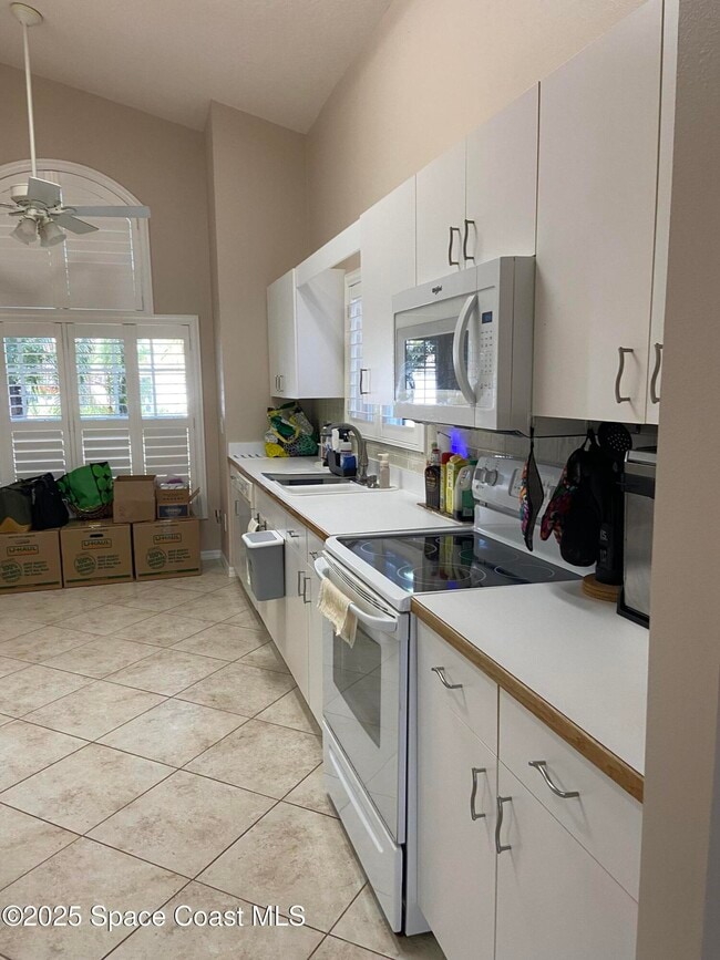 Building Photo - 1847 Abbeyridge Dr