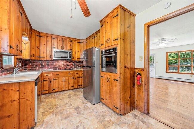 Building Photo - Charming 3 Bedroom, 2 Bathroom Ranch home in West Chester