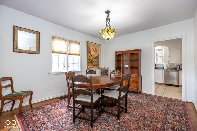 Building Photo - 3605 Hemlock Ave