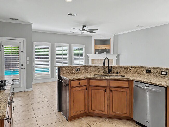 Building Photo - 1706 Mossy Oak Ln