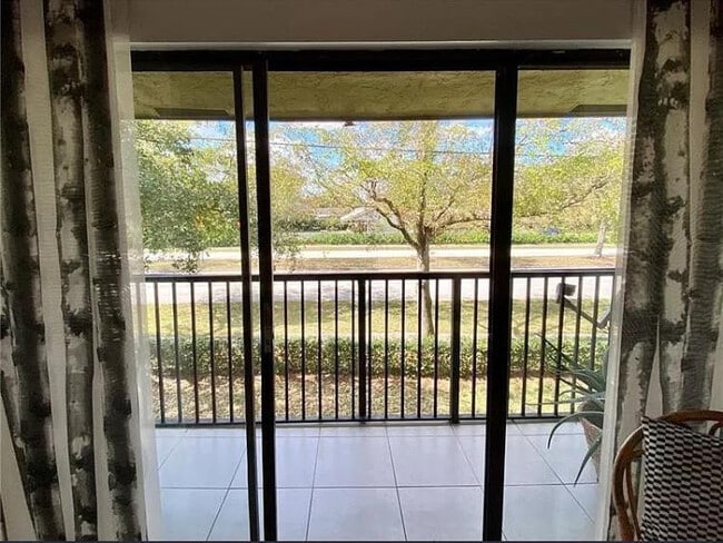 Building Photo - 11613 NW 28th St