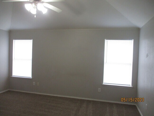 Building Photo - 5413 Chinkapin Ln