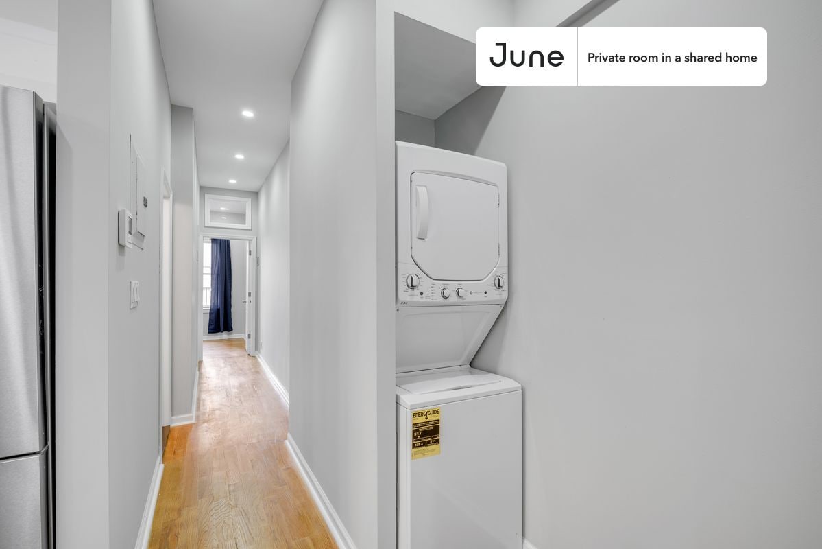 Building Photo - Room in Shared 3 bed/1 bath home in Upper East Side