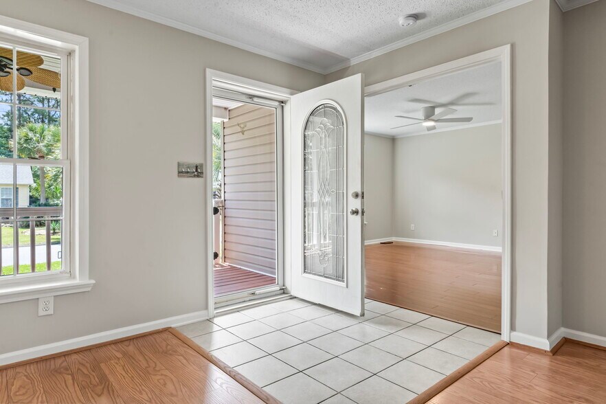 Building Photo - 257 Stone Throw Dr