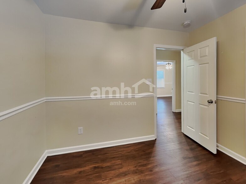 Building Photo - 6112 Glenridge Ct