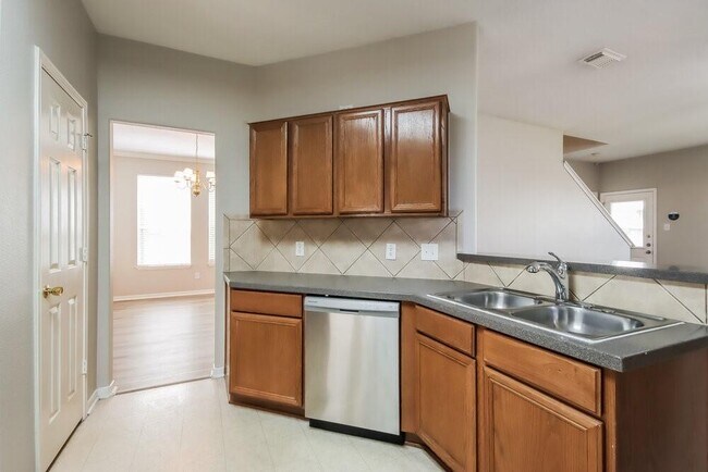 Building Photo - 12327 Landsdown Ridge Way