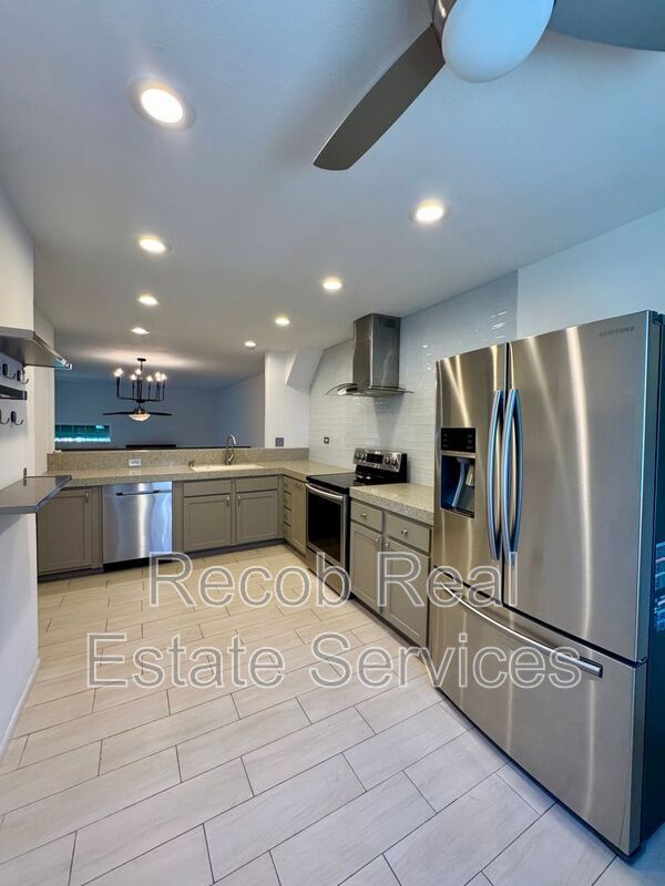 Building Photo - 3473 Mission Mesa Way
