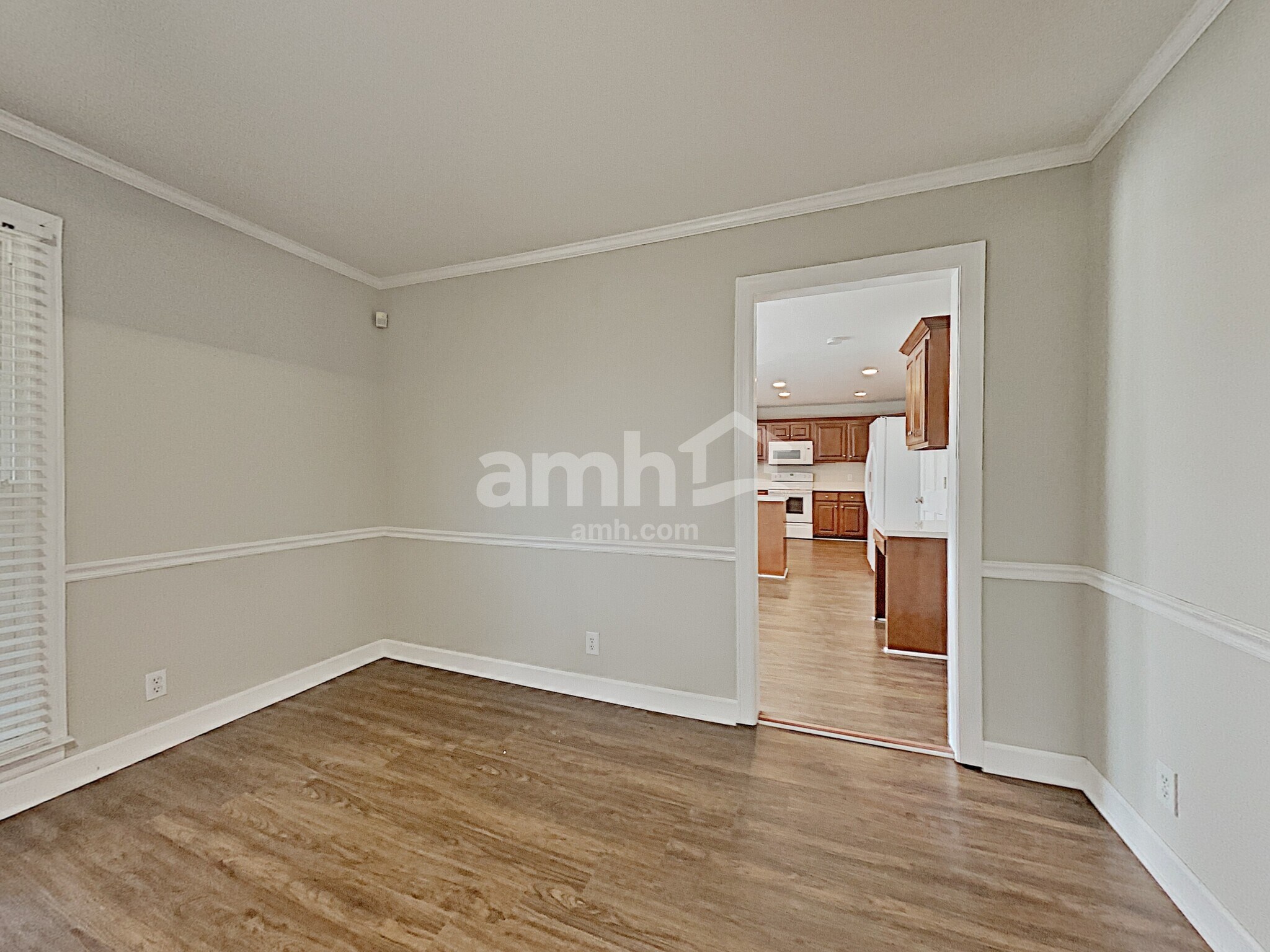 Building Photo - 217 Hickory Trl