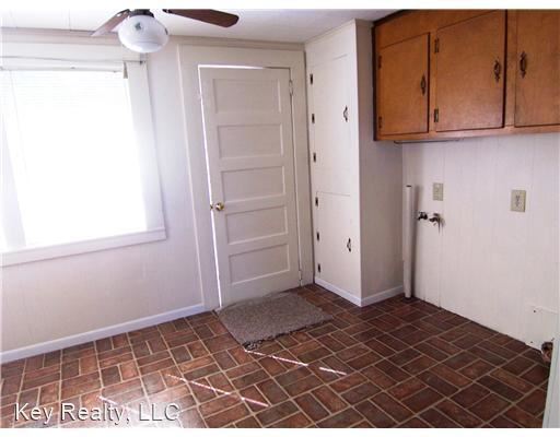 Building Photo - 2 br, 1.5 bath House - 6222 Masonic Drive