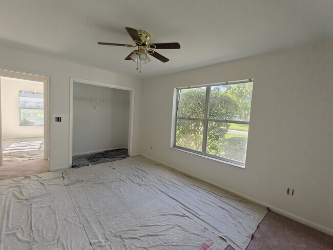 Building Photo - 6133 NW 33 St