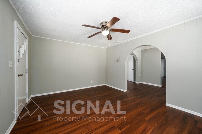 Building Photo - 2408 Fairfax Ave