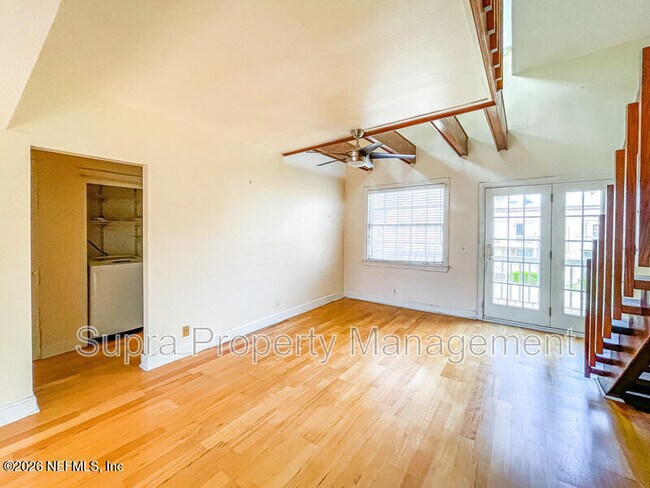 Building Photo - 1550 Palm Ave