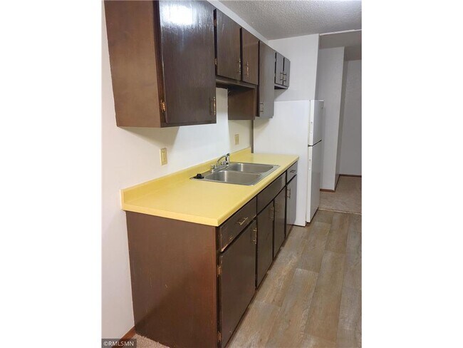 Building Photo - 539 S Wasson Ln