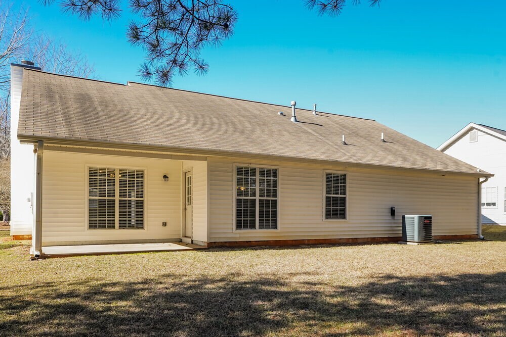 Building Photo - 310 The Gables Dr