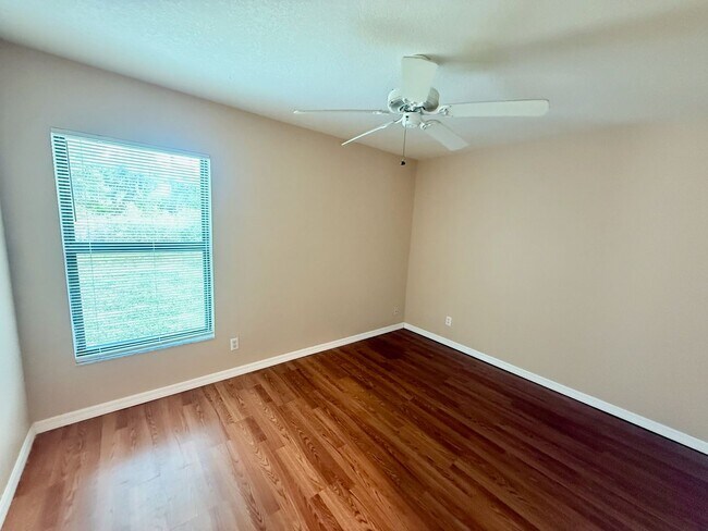 Building Photo - Beautifully updated 3BR/2BA home in a prime North Port location!