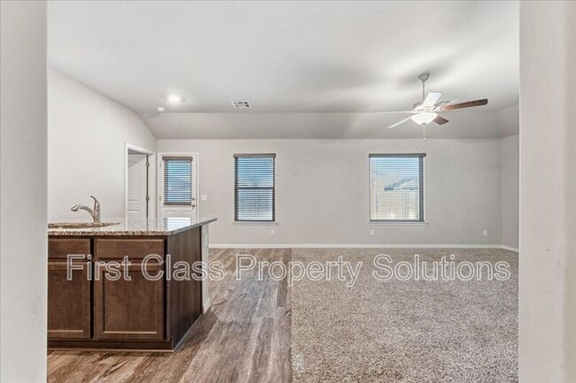 Building Photo - 1708 Burgundy Dr