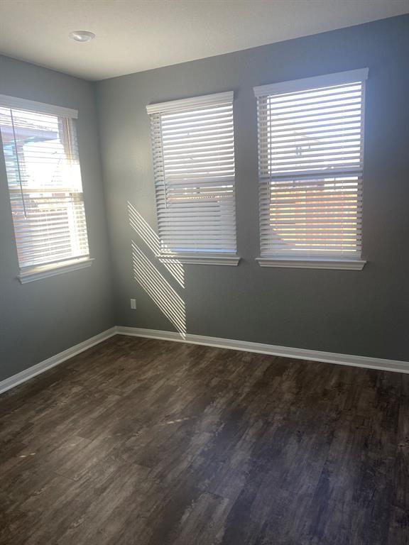 Building Photo - 616 Sixpence Ln