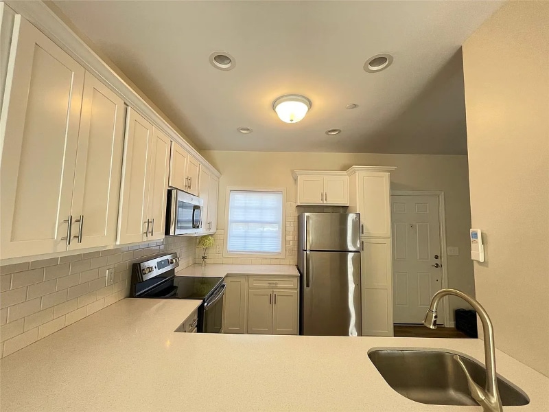 Building Photo - 43-47 Park Ave