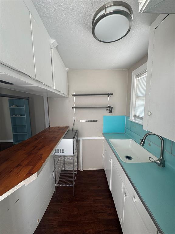 Building Photo - 711 W 35th St