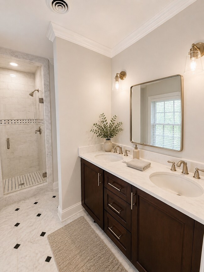 Building Photo - Downtown Town House - Steps to the Battery, Colonial Lake and King Street!