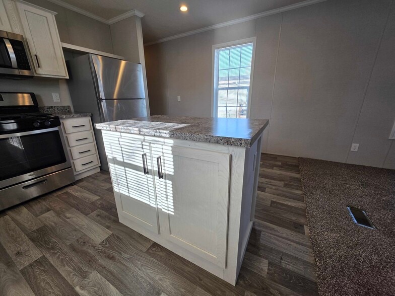 Building Photo - 3730 Birch St