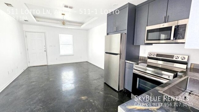 Building Photo - 511 Lotto Ln