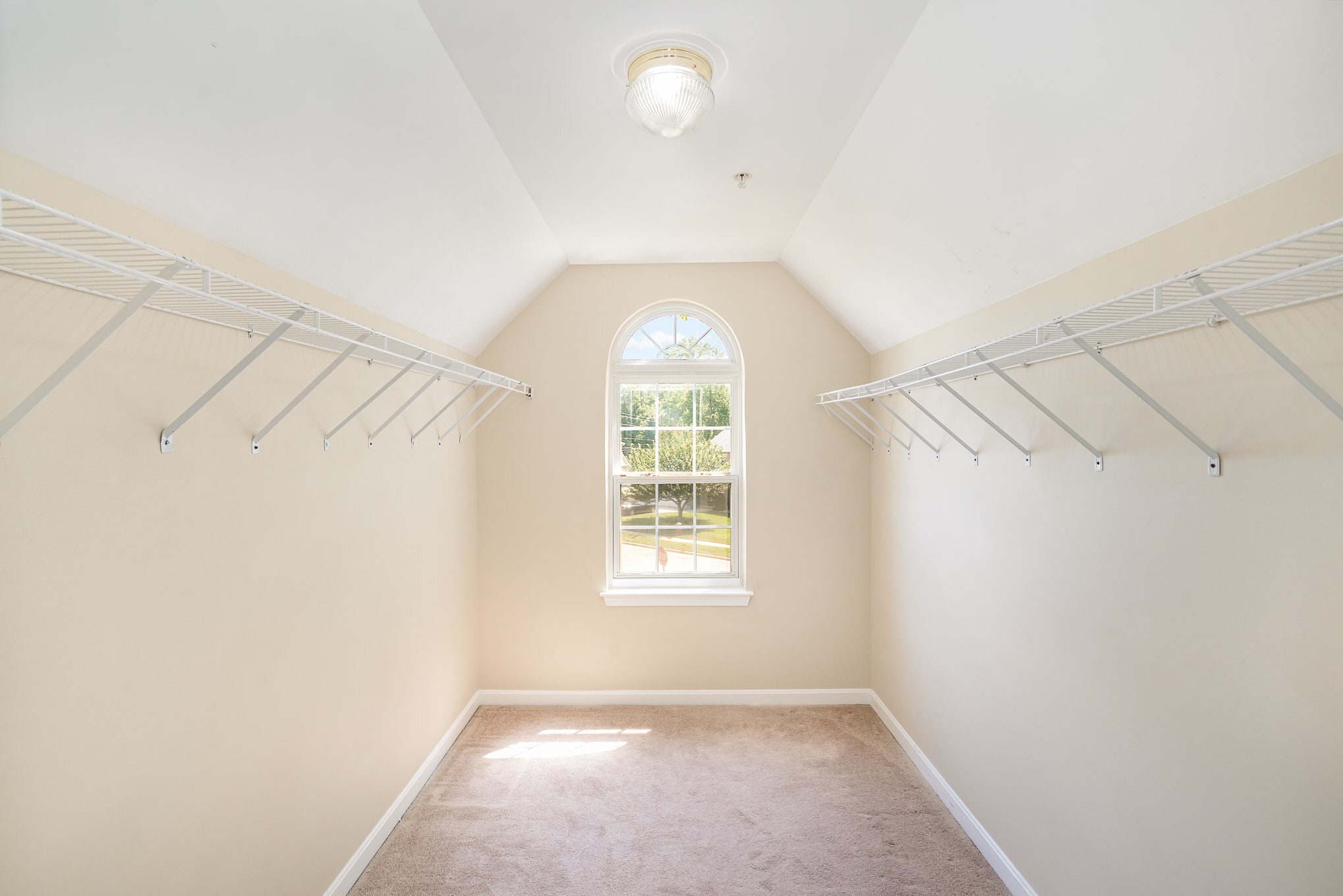 Building Photo - 200 Woodgreen Cir