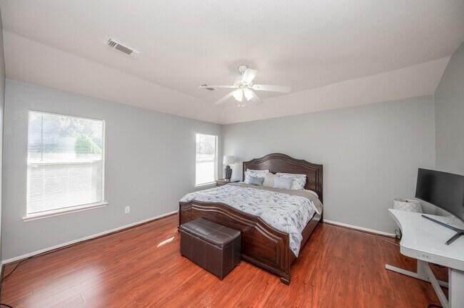 Building Photo - 8231 Chelsea Bend Ct