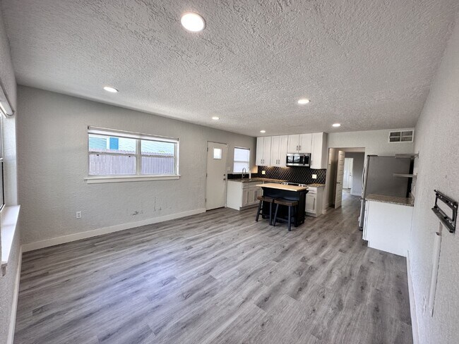Building Photo - 2510 Boyd Ave