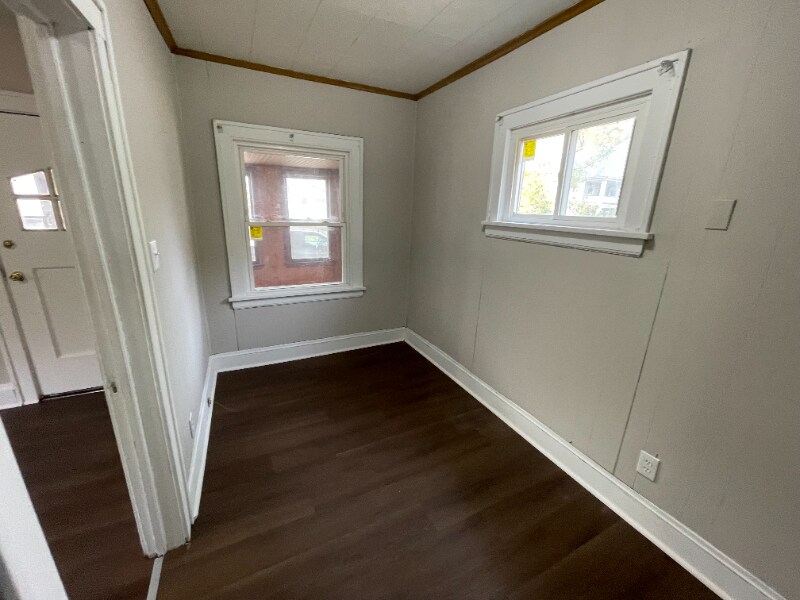 Building Photo - 6553 Newman Ave