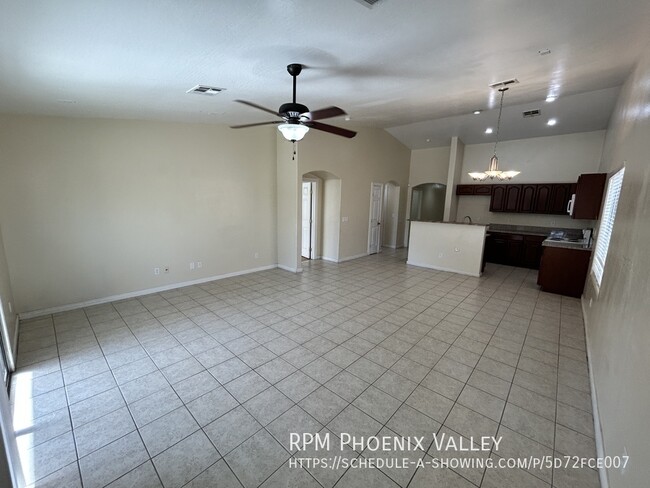 Building Photo - $150.00 off 1st Month Rent - 4 Bed / 2 Bat...