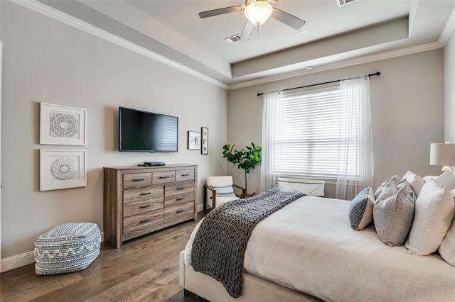 Building Photo - 613 Race Dr