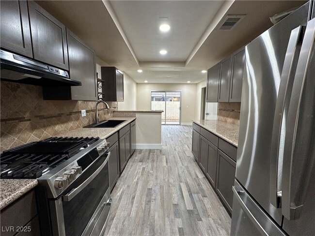 Building Photo - 117 Boysenberry Ln