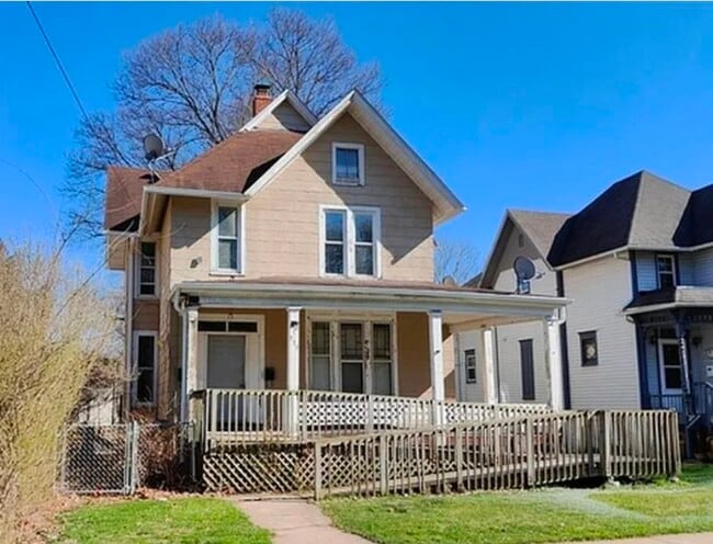 Building Photo - 975 Grant Ave