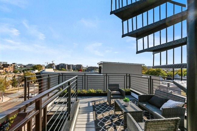Building Photo - Private Double Decker Rooftop! - Modern Lu...