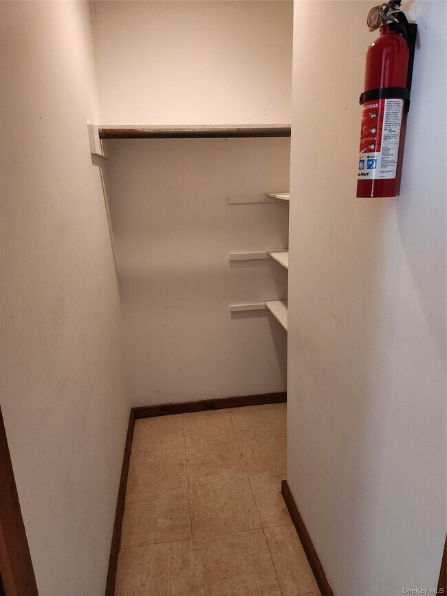 Building Photo - 63 Jefferson Rd