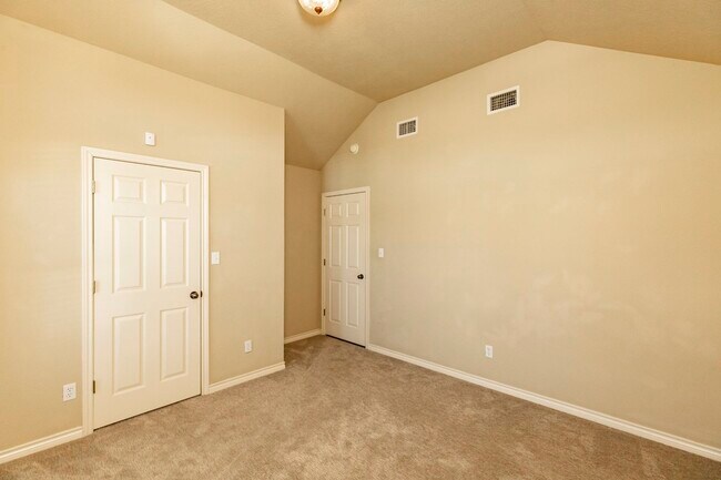 Building Photo - 434 Harbor Oaks Dr