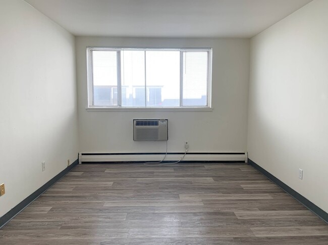 Renovated 1 Bed / 1 Bath - Prospective