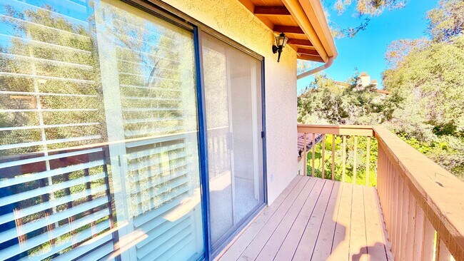 Building Photo - Beautifully Updated & Remodeled Townhome on the Pala Mesa Golf Course in Fallbrook!
