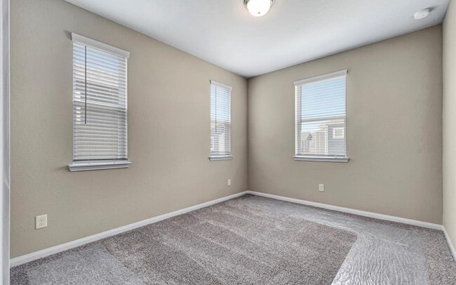 Building Photo - 16104 Oregon Oak Dr