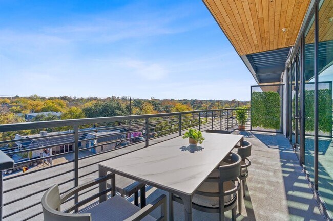 Building Photo - 1600 S 1st St