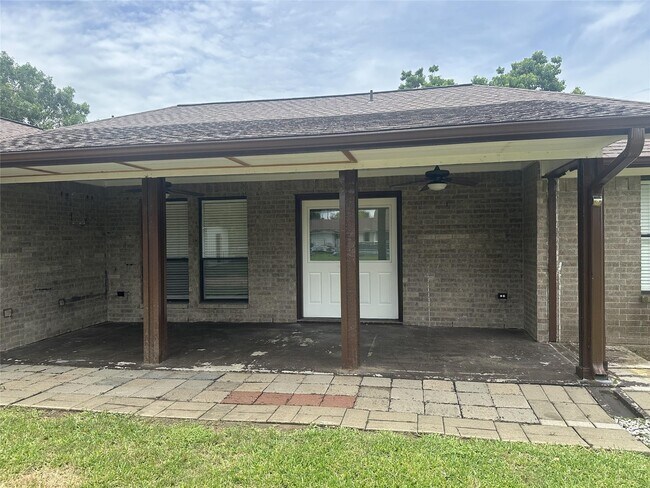 Building Photo - 7210 Mikes St