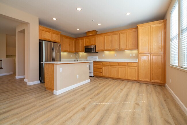 Building Photo - 4390 Rivermark Pky