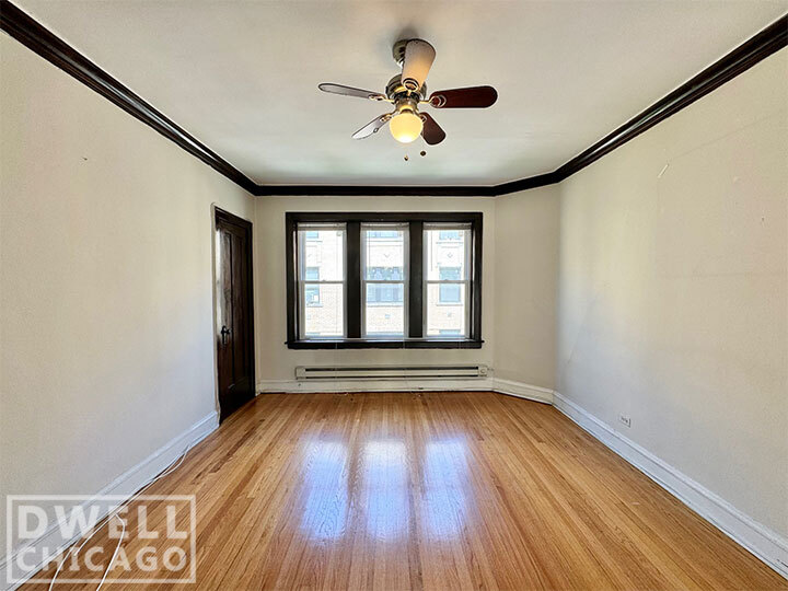 Building Photo - 3820 N Greenview Ave