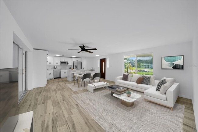 Building Photo - 3307 Pinetree St