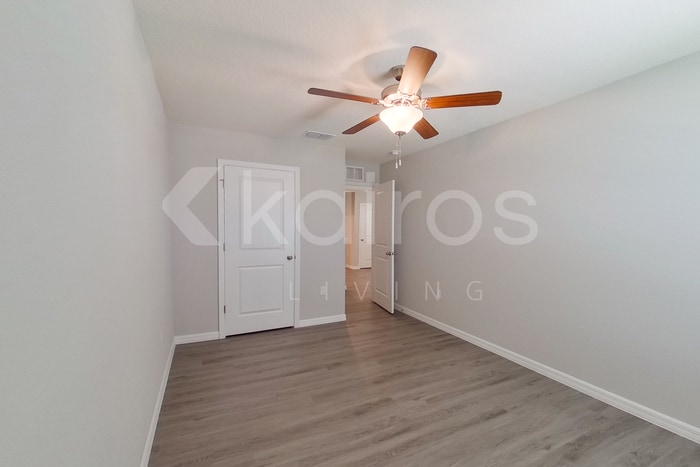 Building Photo - 8602 SW 43rd Ter