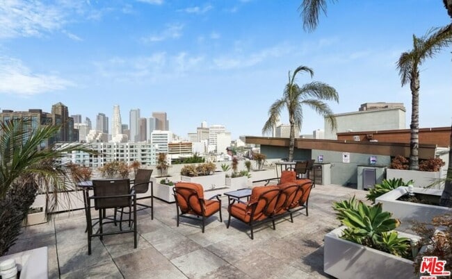 Building Photo - 100 S Alameda St